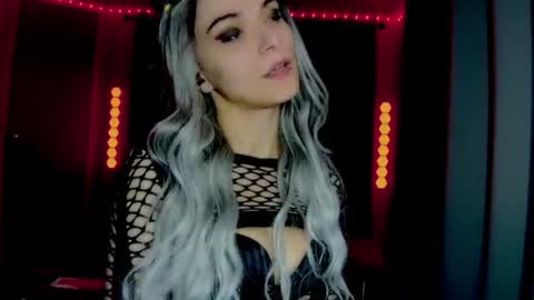 Snapshot of darkskullmistress chatting on 06.16.26 roseredgoddess online show from 06.16.26