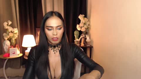 HAPPY BIRTHDAY MISTRESS MADRIANA online show from 02.03.25