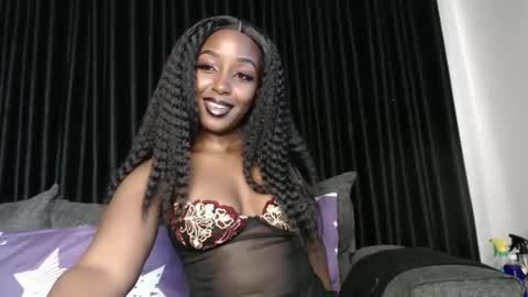 Snapshot of darktanqueen chatting on 05.20.26 darktanqueen online show from 05.20.26