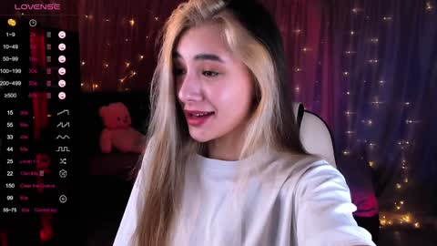 Snapshot of darlabelle chatting on 01.18.25 Belle online show from 01.18.25