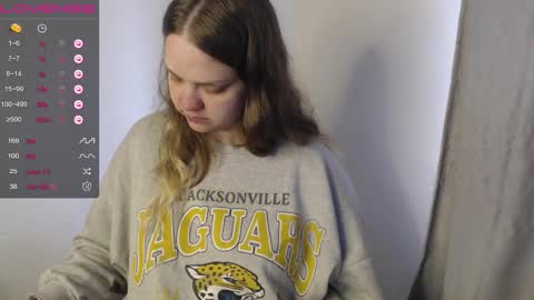 Snapshot of darling_tony18 chatting on 09.23.25 darling_tony18 online show from 09.23.25