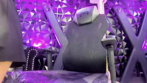 Darling online show from 03.16.26