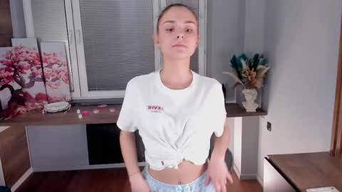 Lucy online show from 05.04.26
