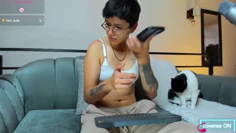 Snapshot of dass_roman chatting on 09.24.25 Dass Roman online show from 09.24.25