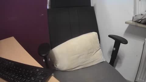 Snapshot of dauergeiil chatting on 02.16.25 dauergeiil online show from 02.16.25