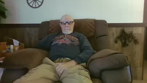 Snapshot of dave571960 chatting on 07.17.26 dave571960 online show from 07.17.26