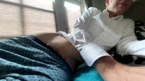 Snapshot of dave76b chatting on 02.06.25 dave76b online show from 02.06.25