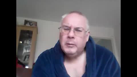 Snapshot of daveandp chatting on 01.28.25 Dave online show from 01.28.25