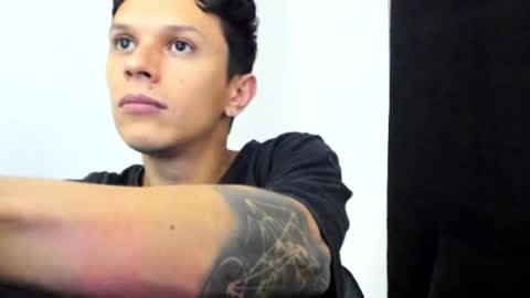 Snapshot of davebroww chatting on 02.06.25 Dave Brown online show from 02.06.25