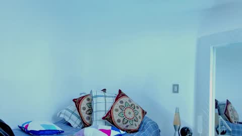 Hey im David that loves to explore and speak their fantasies. Very open talktative and nice. Feel free to chat with me online show from 11.17.25