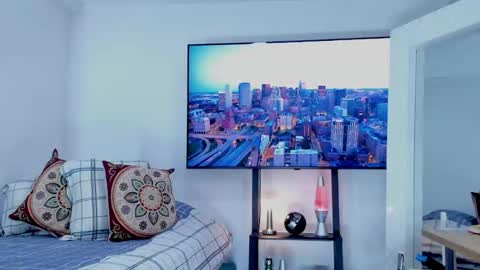 Hey im David that loves to explore and speak their fantasies. Very open talktative and nice. Feel free to chat with me online show from 02.20.26