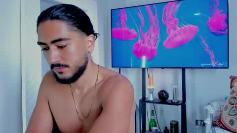 Snapshot of david_johnson372 chatting on 05.07.26 Hey im David that loves to explore and speak their fantasies. Very open talktative and nice. Feel free to chat with me online show from 05.07.26