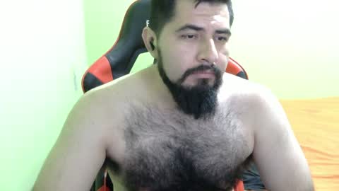 Snapshot of daviddelz chatting on 12.18.24 David online show from 12.18.24