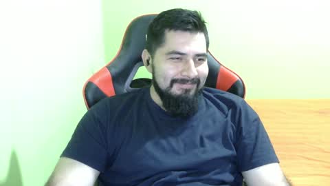 Snapshot of daviddelz chatting on 12.21.24 David online show from 12.21.24