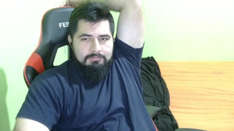 Snapshot of daviddelz chatting on 12.30.24 David online show from 12.30.24