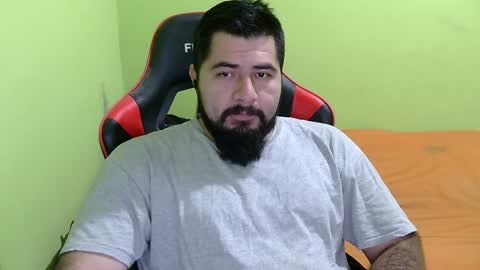 Snapshot of daviddelz chatting on 01.02.25 David online show from 01.02.25