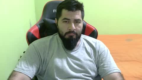 Snapshot of daviddelz chatting on 02.04.25 David online show from 02.04.25