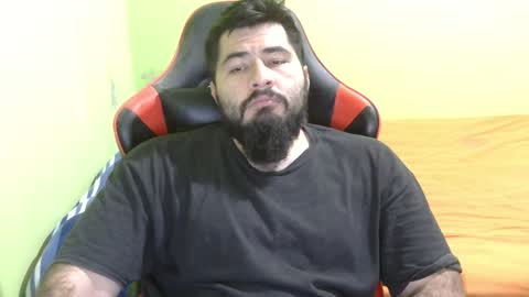 Snapshot of daviddelz chatting on 02.08.25 David online show from 02.08.25