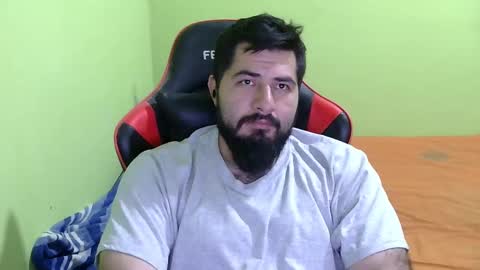 Snapshot of daviddelz chatting on 02.21.25 David online show from 02.21.25