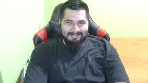 Snapshot of daviddelz chatting on 03.08.25 David online show from 03.08.25