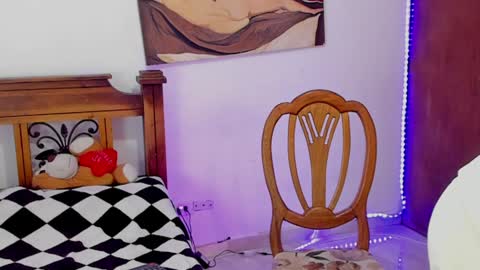 Davies brown    schedule 12pm to 5pm col time online show from 01.03.25