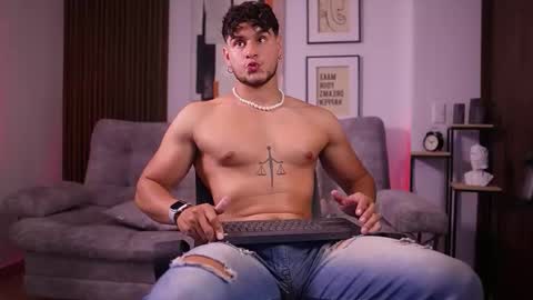 Davies brown    schedule 12pm to 5pm col time online show from 11.22.25