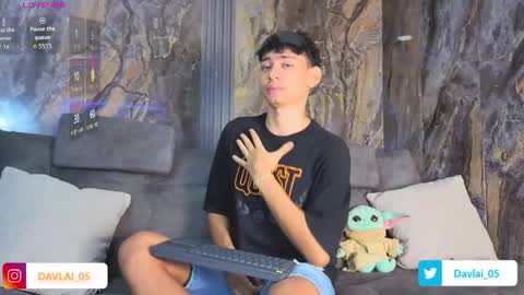 Snapshot of daviid_laid_ chatting on 05.23.26 David online show from 05.23.26
