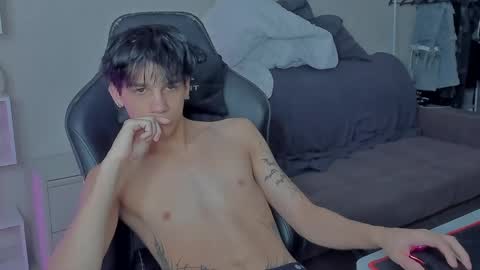 davis online show from 12.04.24