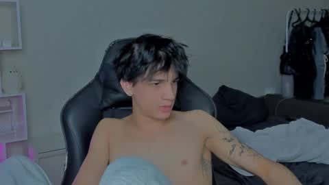 davis online show from 12.17.24