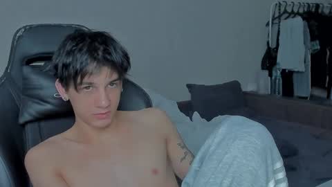 davis online show from 12.20.24