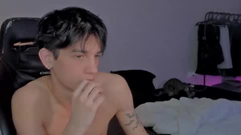 davis online show from 01.30.25