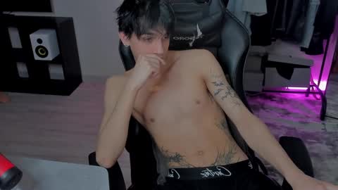 davis online show from 02.20.25