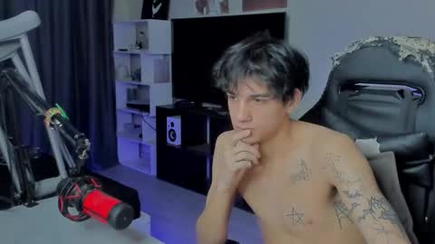 davis online show from 09.23.25