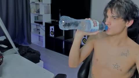 davis online show from 09.28.25