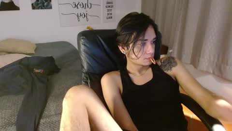 Snapshot of davoxer chatting on 10.15.25 davoxer online show from 10.15.25