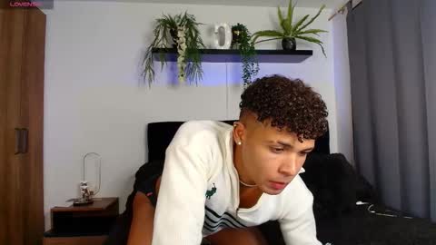 Snapshot of daxcollins11 chatting on 11.18.25 DAX online show from 11.18.25