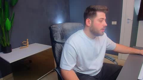 Snapshot of daxgreer chatting on 03.31.26 DaxGreer online show from 03.31.26