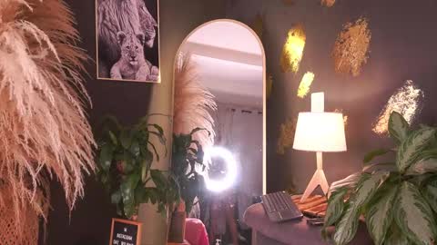 Snapshot of day_wilkint chatting on 09.29.25 Day Wilkinht online show from 09.29.25