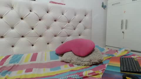 Snapshot of dayanats15 chatting on 03.07.25 instagram  catherin dayana reina online show from 03.07.25