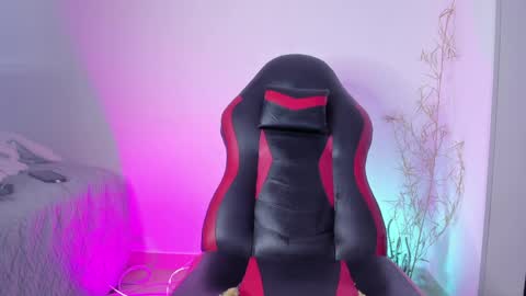 Snapshot of dayner_fox chatting on 04.10.26 dayner_fox online show from 04.10.26