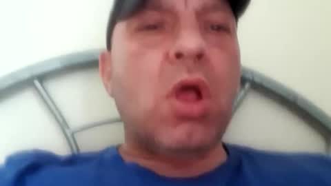 Snapshot of dazzaboxer chatting on 09.20.25 dazzaboxer online show from 09.20.25