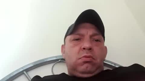 Snapshot of dazzaboxer chatting on 10.04.25 dazzaboxer online show from 10.04.25