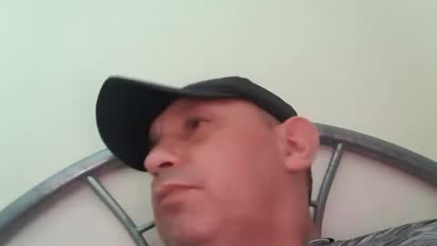 Snapshot of dazzaboxer chatting on 10.10.25 dazzaboxer online show from 10.10.25