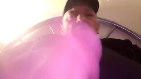 Snapshot of dazzaboxer chatting on 11.01.25 dazzaboxer online show from 11.01.25