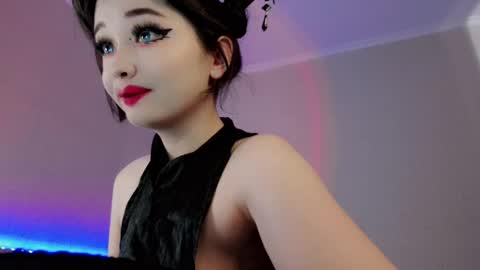 Snapshot of dazzl1ngfire chatting on 10.15.25 Natsumi online show from 10.15.25