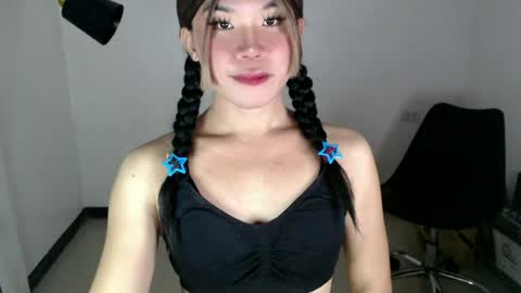 Snapshot of dazzzlingcarol chatting on 06.28.26 dazzzlingcarol online show from 06.28.26