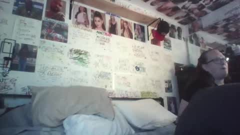 Snapshot of dbeamon92 chatting on 04.22.26 dbeamon92 online show from 04.22.26