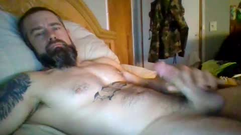 Snapshot of ddady22 chatting on 02.01.25 ddady22 online show from 02.01.25