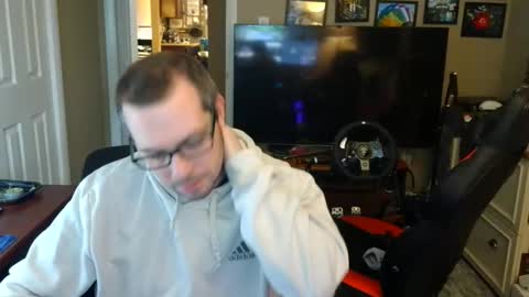 Snapshot of ddeeeezznnuuttzz chatting on 01.14.25 ddeeeezznnuuttzz online show from 01.14.25