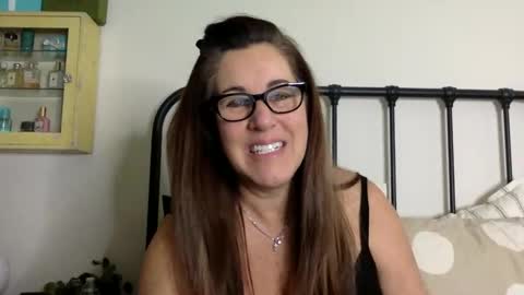 Snapshot of ddmolly chatting on 01.02.25 DDMolly online show from 01.02.25